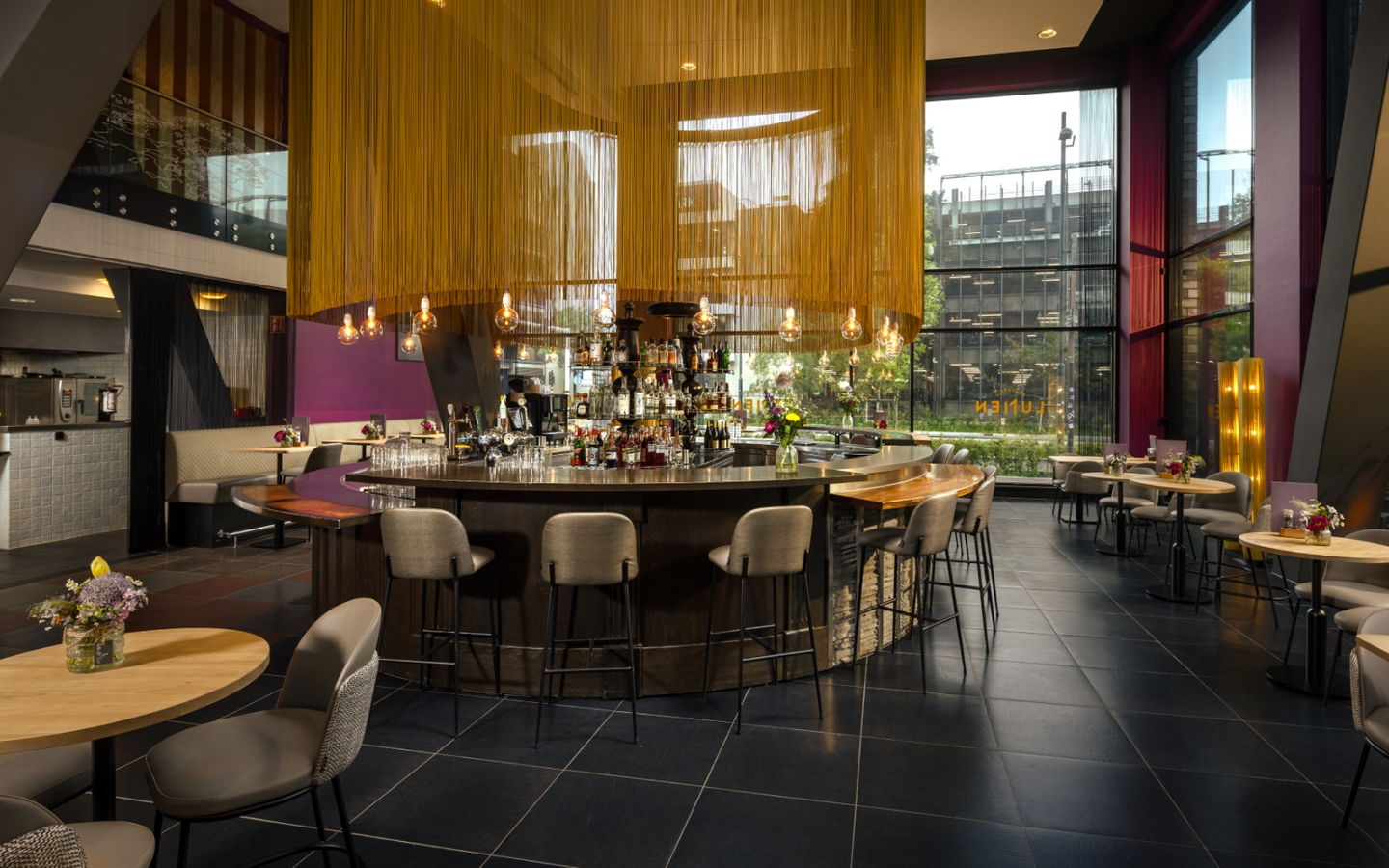 WestCord Hotel Eindhoven | Overnachting in een kamer met XL Bubbelbad | incl. 3-gangendiner - afbeelding 6