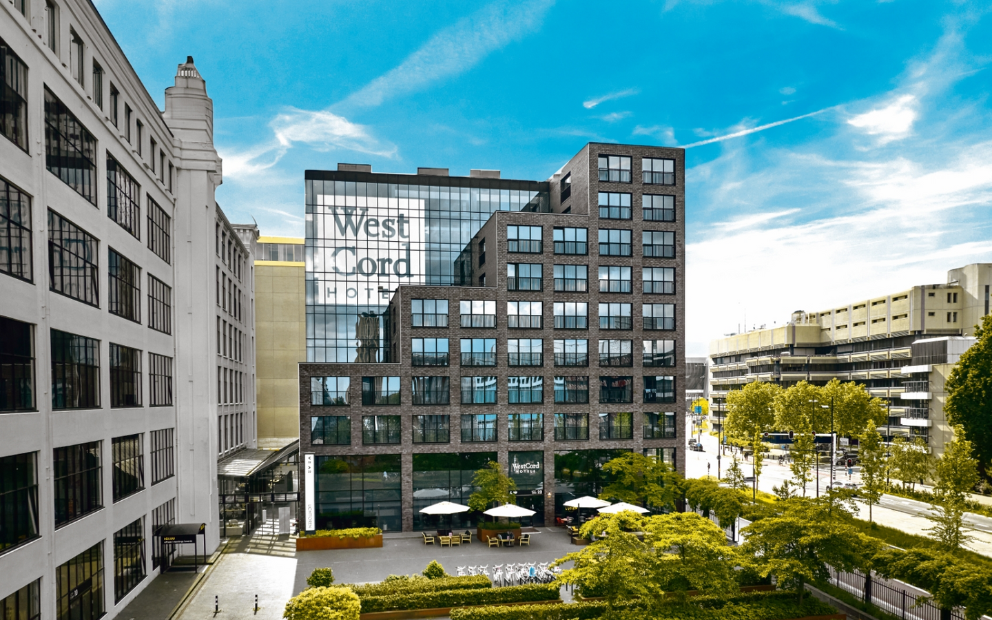 WestCord Hotel Eindhoven | Overnachting in een kamer met XL Bubbelbad | incl. 3-gangendiner - afbeelding 2