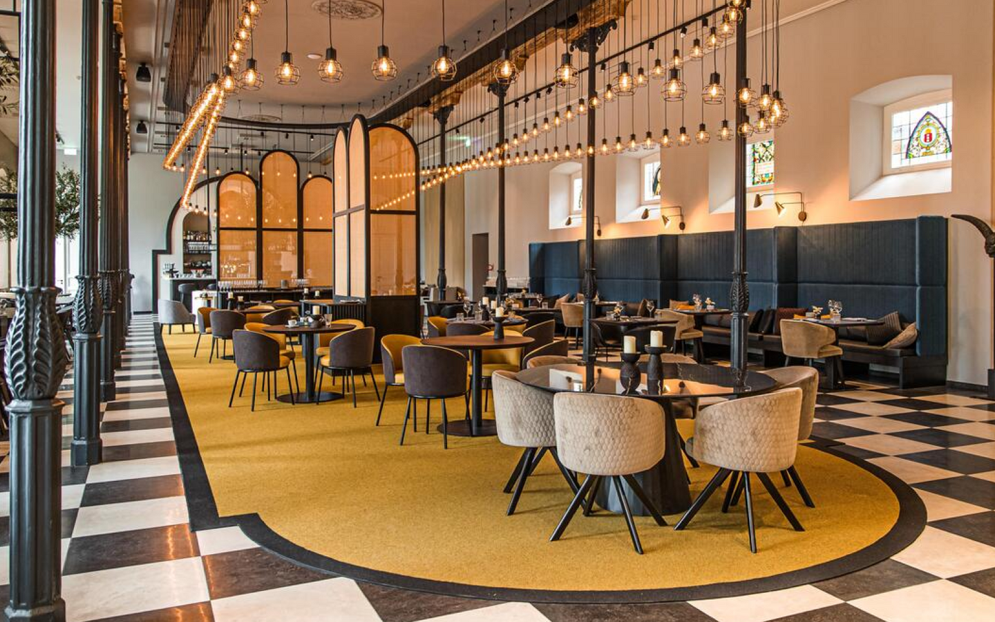 Hotel Merici | 3-Daags verblijf in een prachtig voormalig klooster | incl. 3-gangendiner - afbeelding 1