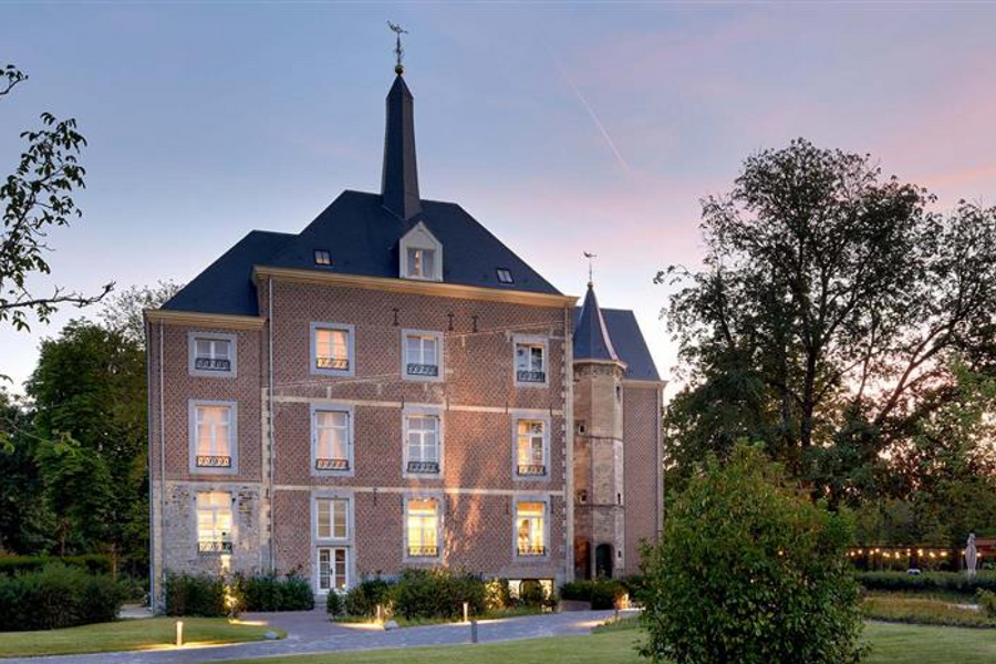 Van Oys Maastricht Retreat | Ultieme luxe in 5* Superior hotel van wereldklasse incl. 4-gangendiner - afbeelding 1