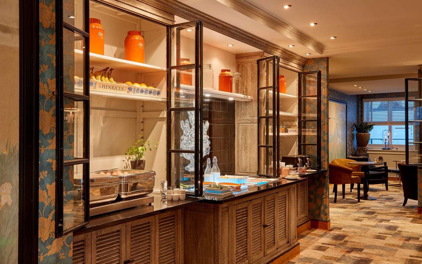 Carlton Ambassador | Een stijlvol verblijf tussen stad en strand in een prachtig boutique hotel - afbeelding 3