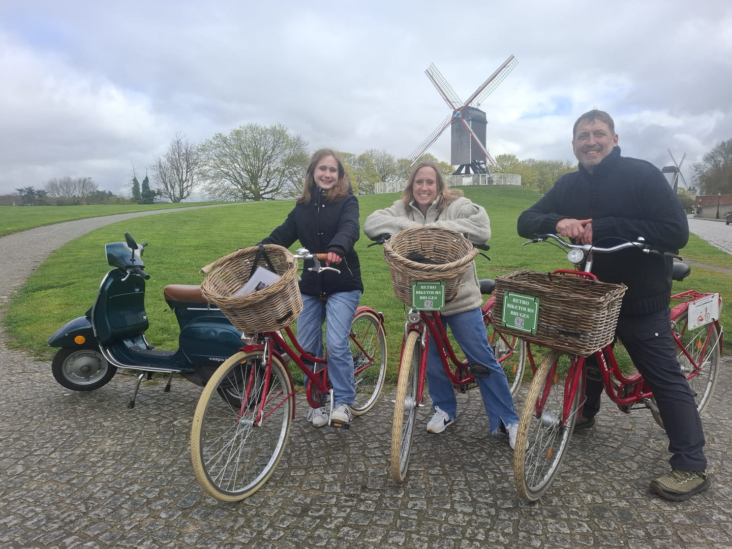 Retro Bike Tour - Premium Fietstour van 2.5 u door Brugge - afbeelding 2