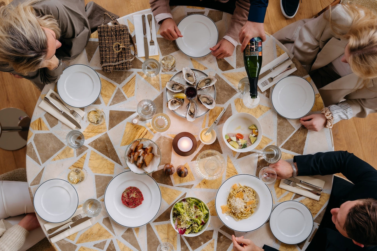 Hotel De Plesman | Geniet van een culinaire overnachting in voormalig KLM-hoofdkantoor | incl. 3-gangendiner - afbeelding 7