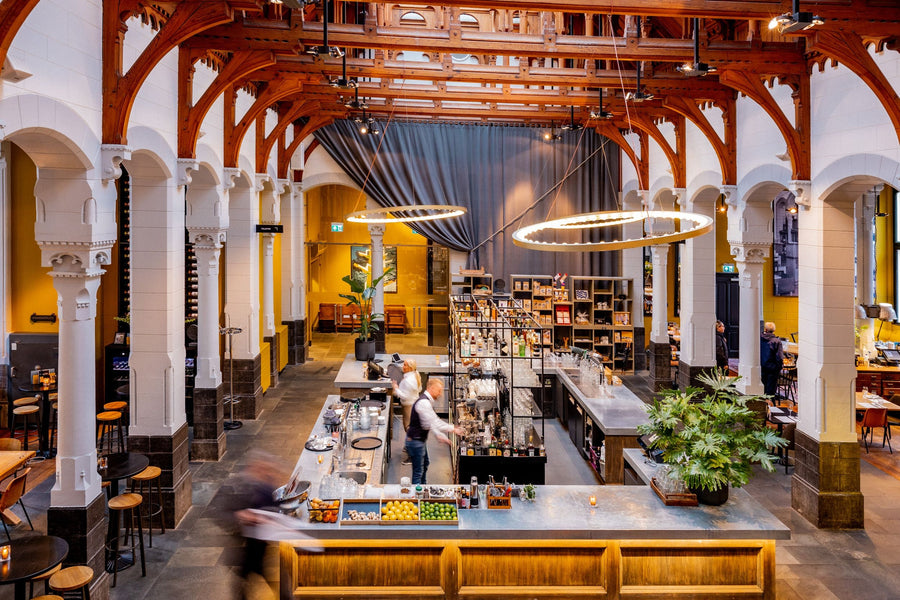 Post-Plaza hotel & Grand Café | Bijzonder overnachten in een voormalig postkantoor - afbeelding 1