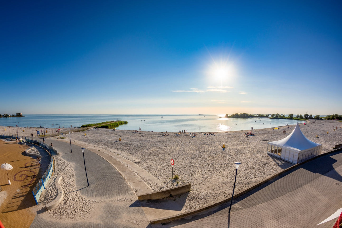 4*-hotel aan het strand in Makkum - afbeelding 2