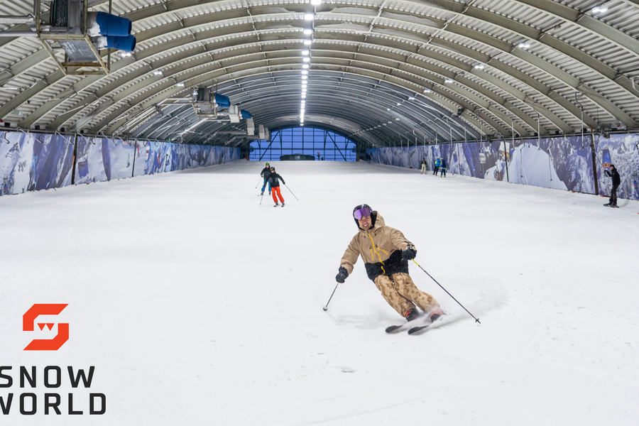 snowworld-1-uur-skipas-koffiethee-en-apfelstrudel - afbeelding 1
